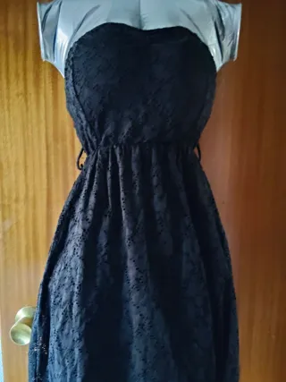 Vestido de encaje negro