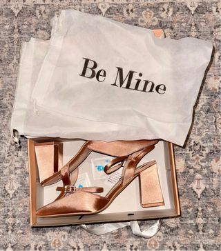 Zapatos tacón Be Mine satén marrón/dorado T41