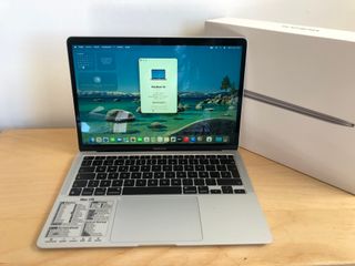 MacBook Air M1 2020 100% Batería