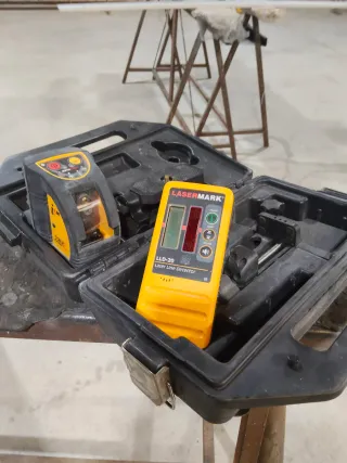 Nivel Láser y Detector LáserMARK LLD-20