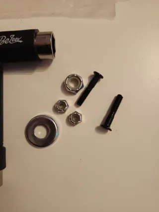 Herramienta T para Patinete/Skate