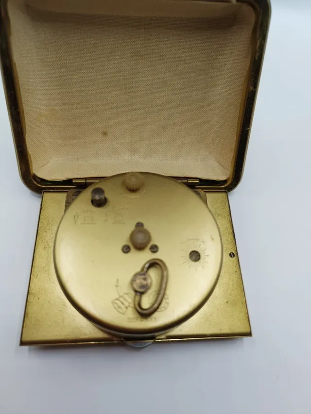 Reloj Europa 2 Jewels Dorado y Verde