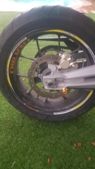 Moto Aprilia Dorsoduro 750 ABS