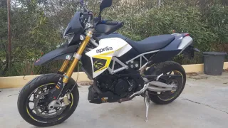 Moto Aprilia Dorsoduro 750 ABS
