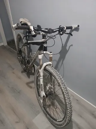 Bicicleta MTB