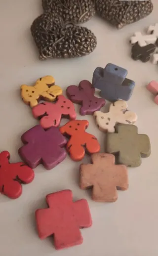 Lote abalorios corazón, oso, cruz sin estrenar