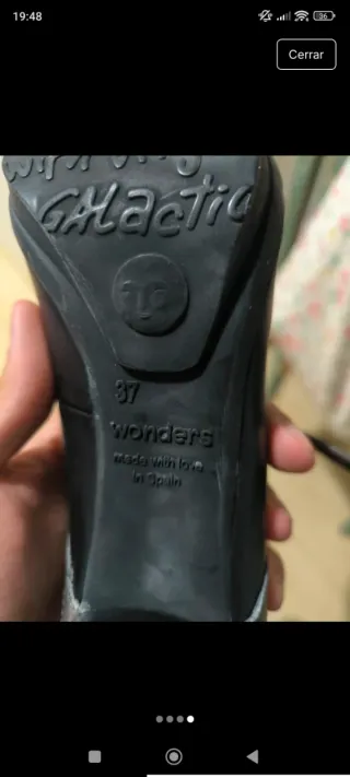 Tacones negros con tira