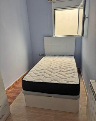 Cama individual blanca