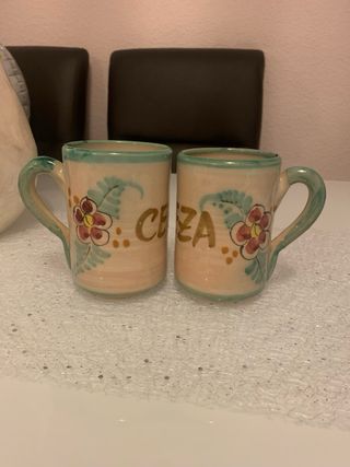 Lote 2 jarras cerámica pintadas a mano