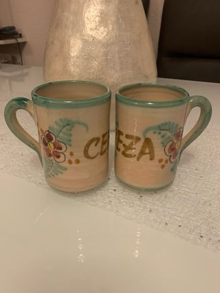 Lote 2 jarras cerámica pintadas a mano