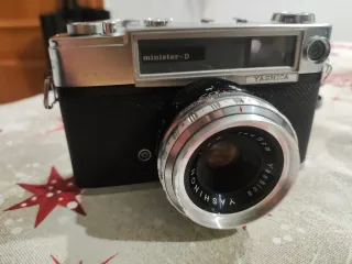 Cámara Yashica Minister D