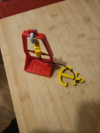 Barco Patrulla Canina con ancla