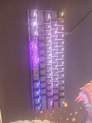 Teclado Gaming HyperX Compacto