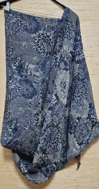 Pashmina Adolfo Dominguez Negra y Gris