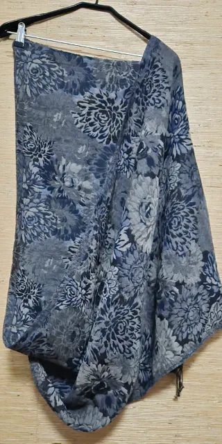 Pashmina Adolfo Dominguez Negra y Gris