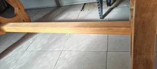 Mesa de comedor de madera maciza