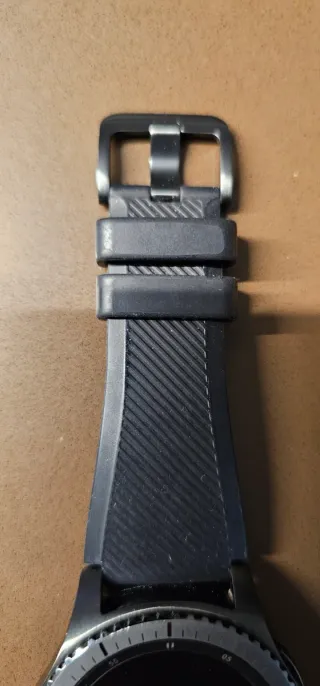 Samsung Gear S3 Smartwatch + Cargador