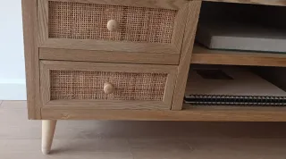 Mueble TV madera y ratán 118x38x47 cm  En Murcia