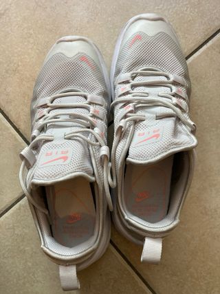 Nike Air Max Axis grigie e rosa