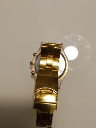 Reloj dorado mujer con diamantes