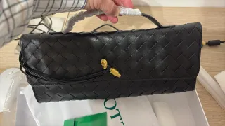Bottega Veneta Clutch Negro Intrecciato