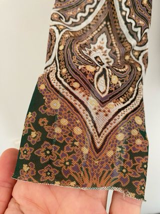 Top tul drapeado marrón y verde