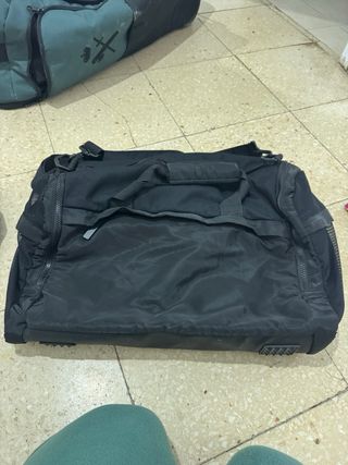 Bolsa deporte acolchada Oysho + neceser