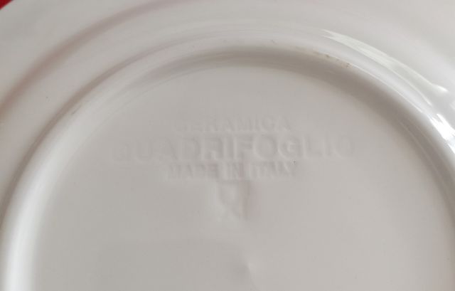 Juego 3 Platos Cerámica Rojo y Blanco