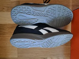 Zapatillas deportivas Reebok negras y blancas