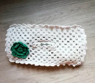 Funda tejida a mano para caja de pañuelos