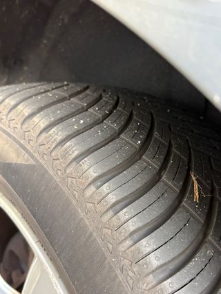 4 Neumáticos Pirelli 4 estaciones 235/55/19 105W