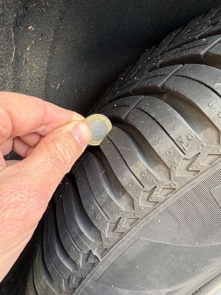 4 Neumáticos Pirelli 4 estaciones 235/55/19 105W