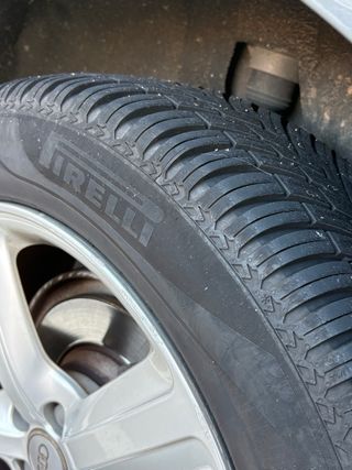 4 Neumáticos Pirelli 4 estaciones 235/55/19 105W