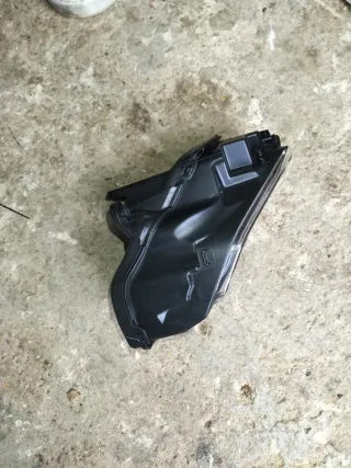 Farol Mínimo Esquerdo Yamaha R125 2025