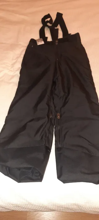 Pantalón niño nieve con etiqueta puesta