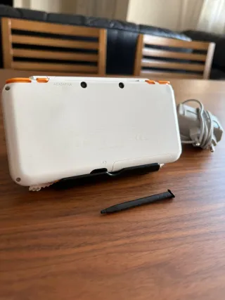 New Nintendo 2DS xl + caja original