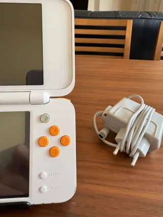 New Nintendo 2DS xl + caja original