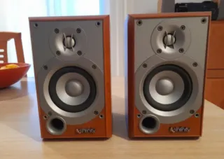 Infinity altavoces gran calidad!!bonito diseño