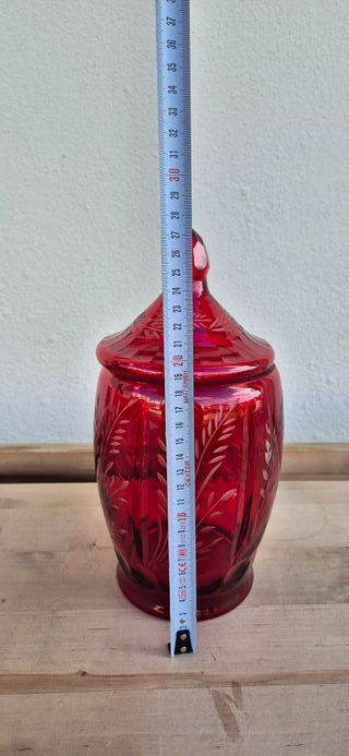 Bomboneira de Vidro Vermelho Gravado