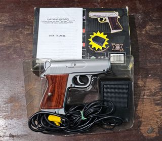 Light Gun 00XSPECIAL con Pedal per PS1