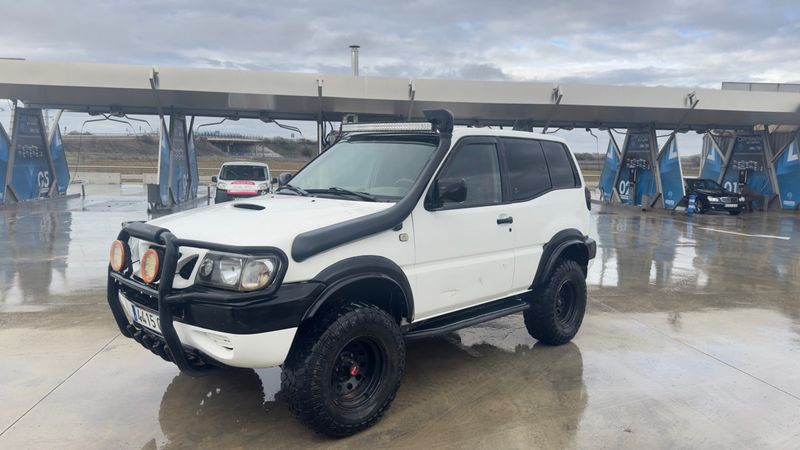 Nissan Terrano II 2000 - foto 1