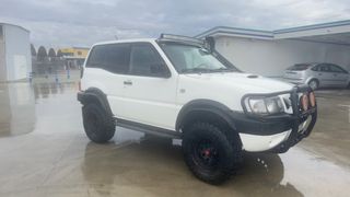 Nissan Terrano II 2000