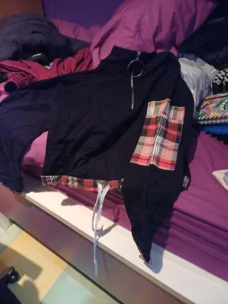 Jersey corto con cremallera y cuadros