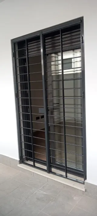 Balconeras y rejas metálicas a medida