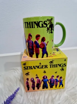 Caneca Stranger Things Cerâmica