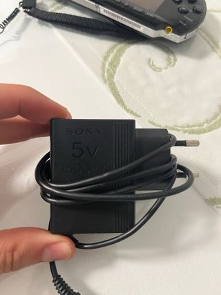 Sony PSP 3004 ( Slim & Lite) + Memory stick 4gb