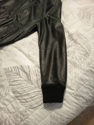 Chaqueta de piel marrón