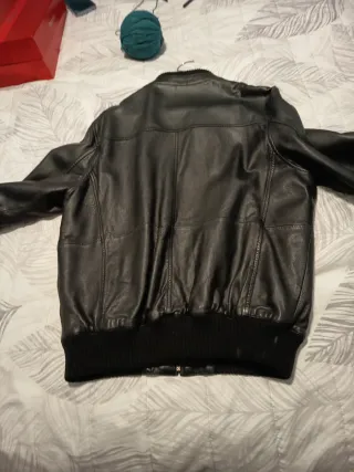 Chaqueta de piel marrón