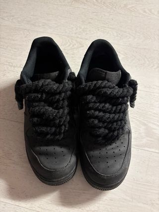 Nike Air Force 1 Talla 43 Negras. Usadas 2 veces