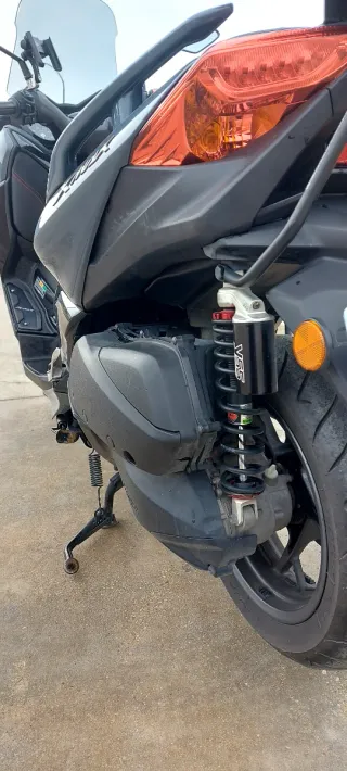 se vende Yamaha Xmax 300 Tech Max